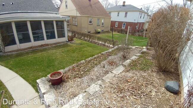 Foto del edificio - 3 br, 1 bath House - 8614 W Keefe Ave