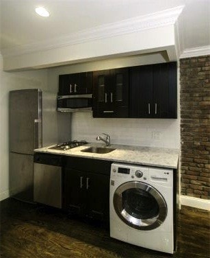Primary Photo - 520 E 5th St