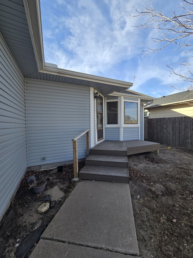 Building Photo - 5223 S Mosley St