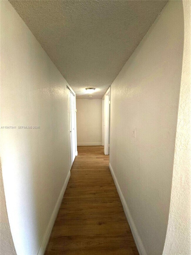 Foto del edificio - 7423 SW 152nd Ave