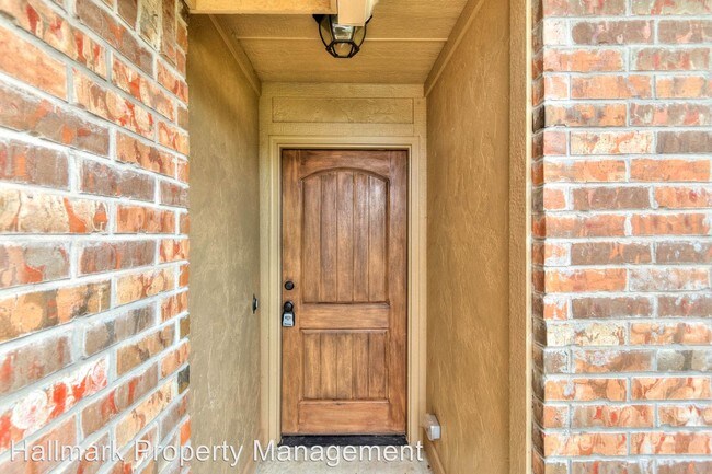 Building Photo - 3 br, 2 bath House - 613 Kings Manor