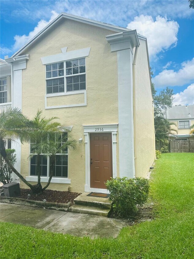 Foto principal - 2936 Belmont Ln