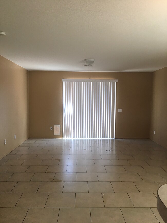 Building Photo - 541 Carlos Julio Ave