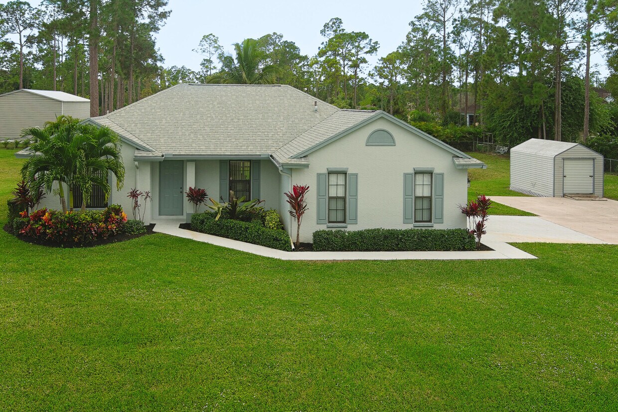 Primary Photo - 16934 Key Lime Blvd