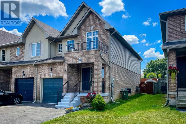 Building Photo - 112 Meadow Wood Crescent