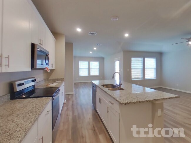 Foto del edificio - 5807 Noah Pl