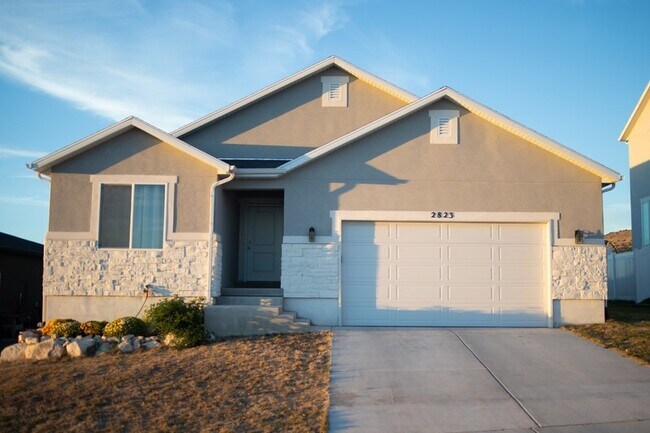 Foto del edificio - 2823 E Clarkstone Dr
