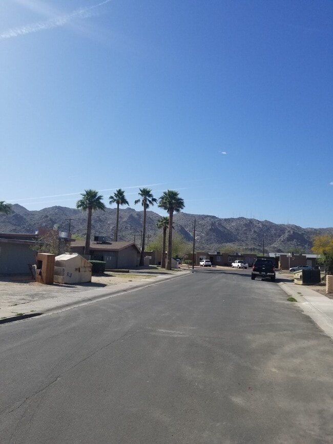 Building Photo - Charming Ground-Level 2BR/1BA with Private Patio Backyard