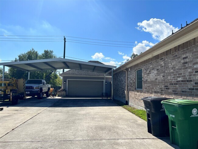 Foto del edificio - 13354 Knollcrest St