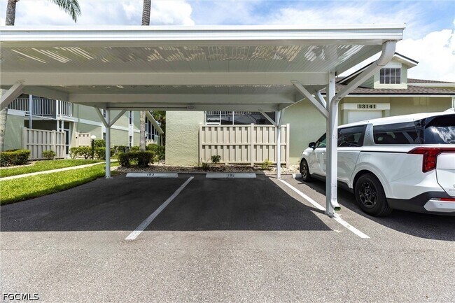 Foto del edificio - 13141 Whitehaven Ln