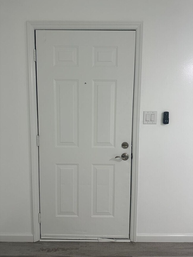 Building Photo - 408 Myrtlewood Cir