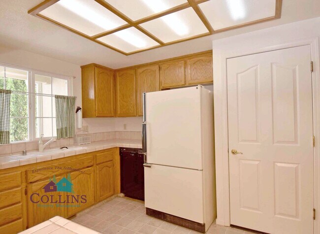 Building Photo - 355 Horizon Cir