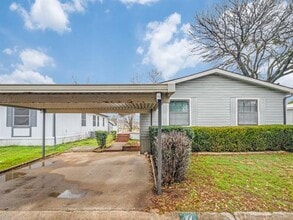 Building Photo - 3939 Teasley Dr