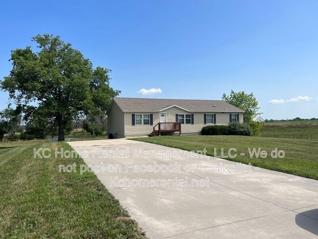 Building Photo - 10850 W 207th St