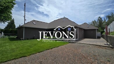 Building Photo - 6601 Cherry Ridge Ct