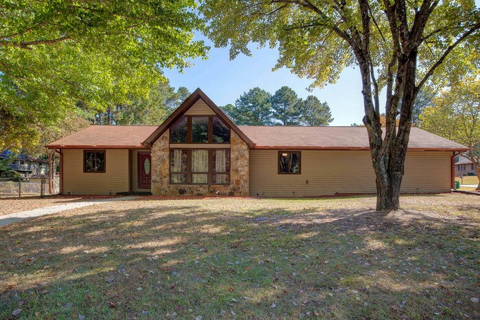 Primary Photo - Beautiful Renovated Ranch Home