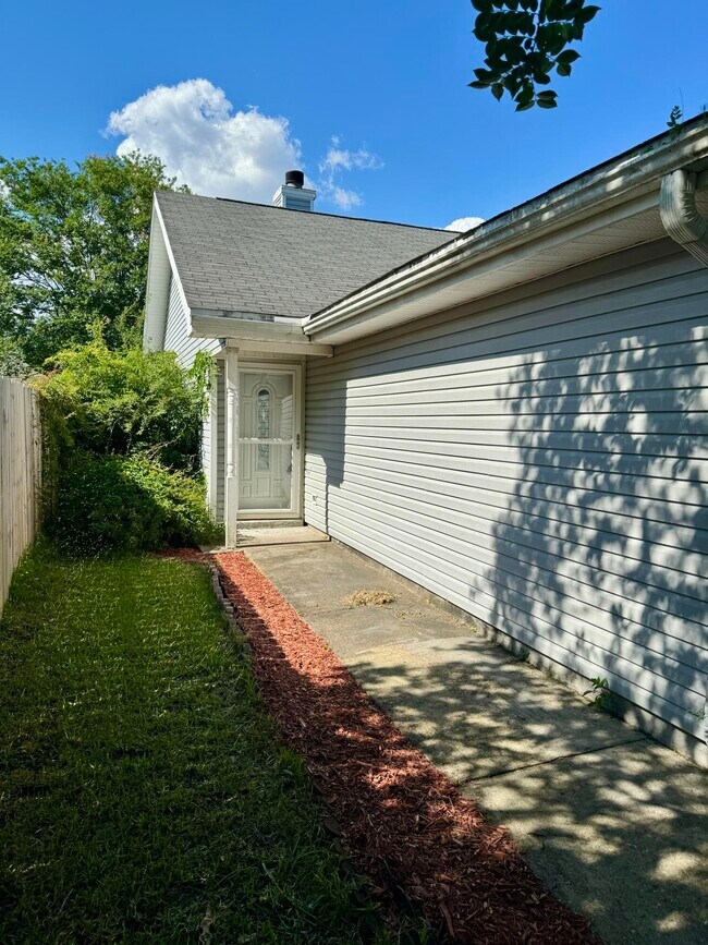 Building Photo - 1866 Heartland Dr