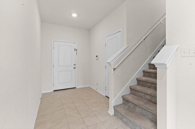 Building Photo - 547 Deer Crest Dr