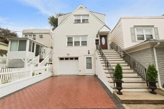 Building Photo - 326 Terrace Ave