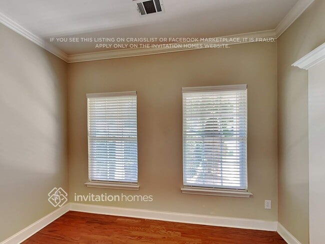 Building Photo - 153 Shoal Park Dr
