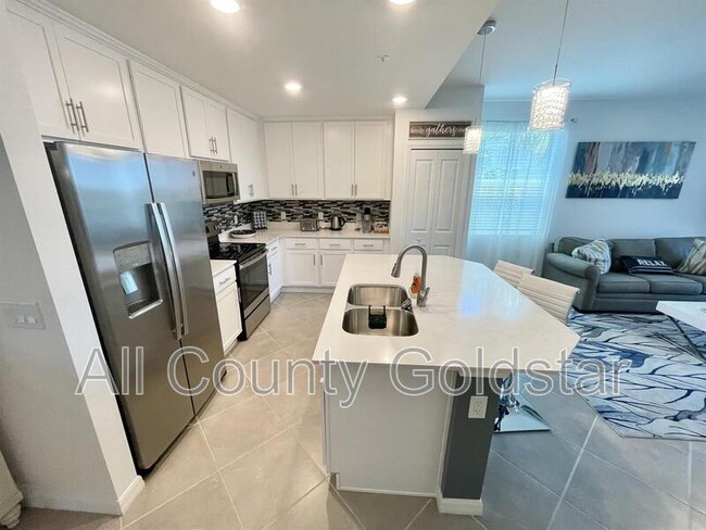 Foto del edificio - 14121 Heritage Landing Blvd