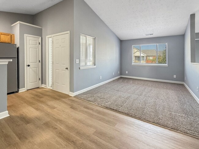 Building Photo - 7935 Circle Front Ct