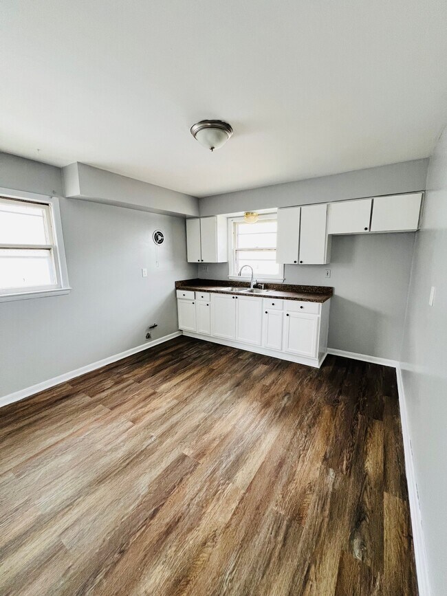 Foto del edificio - 5851 N 61st St