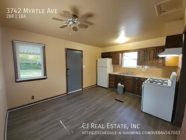Foto del edificio - 3742 Myrtle Ave