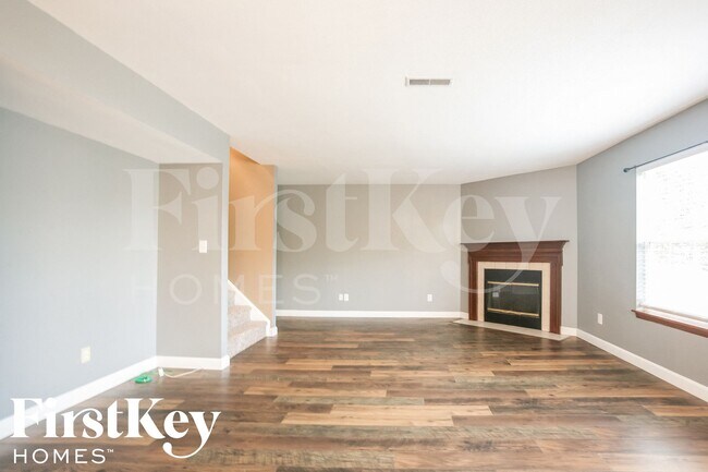 Foto del edificio - 275 Lazy Hollow Dr