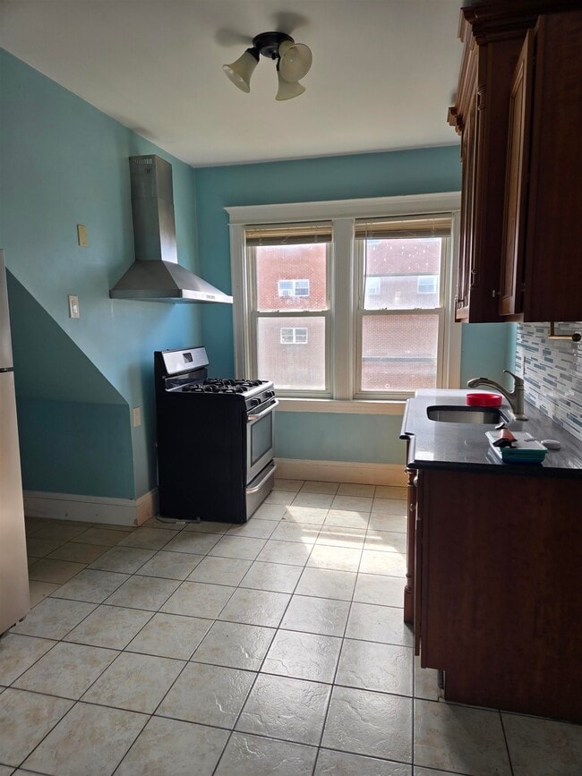 Building Photo - 1205 73rd St