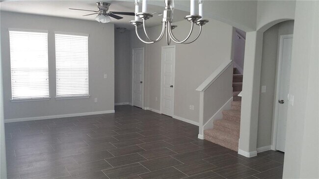 Foto del edificio - 517 N Heatherwilde Blvd