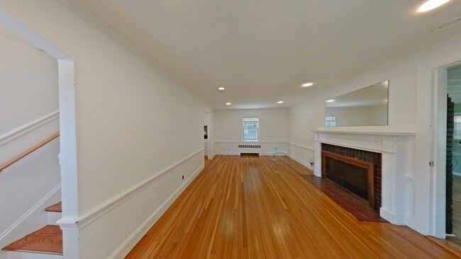 Building Photo - 23 N Bowditch St