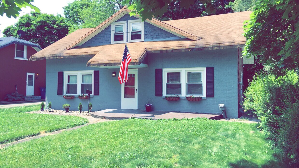 230 Maple St Unit 230 Maple, Parchment, MI 49004 Apartments in