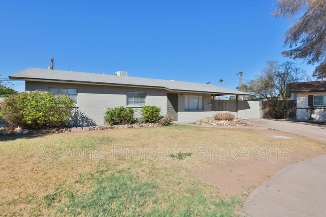Photo - 1026 S. Grand House