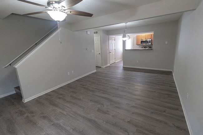 Building Photo - 3916 Snowy Owl Dr