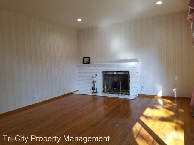 Building Photo - 3 br, 2 bath House - 37721 Farwell Drive