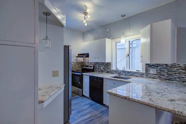 Foto del edificio - 593 N Plum St