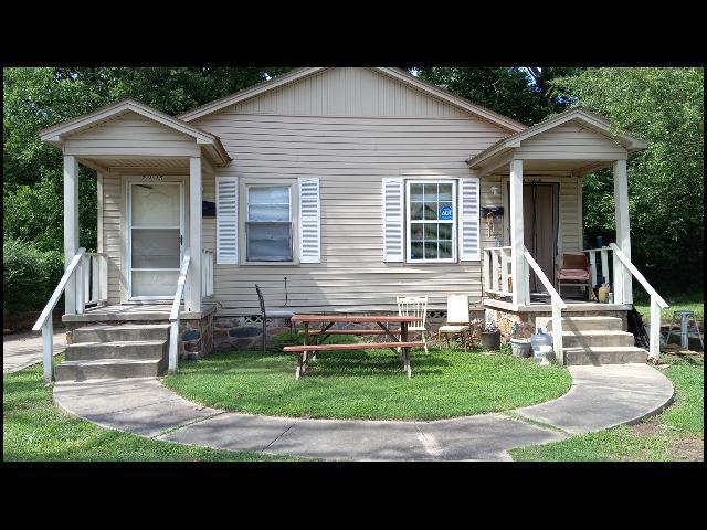 Primary Photo - 2115 W 16th St