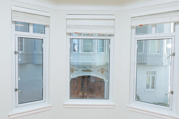 Building Photo - 1360 Lombard St