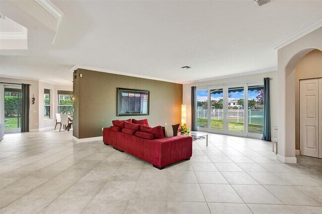 Foto del edificio - 16031 SW 49th Ct