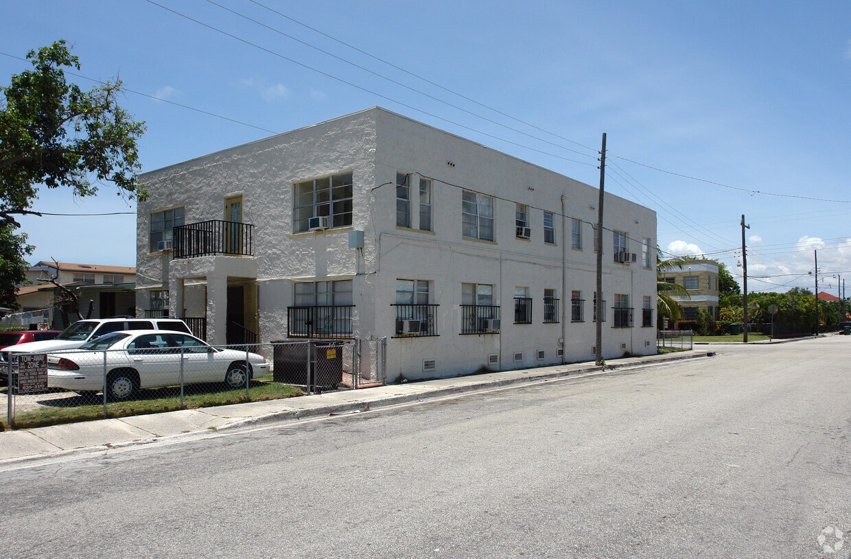 Foto exterior - 1101 SW 12th Ct