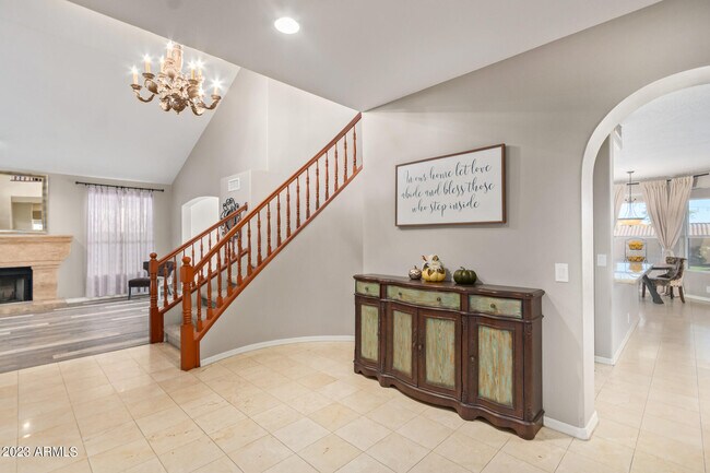 Foto del edificio - 1211 E Desert Flower Ln