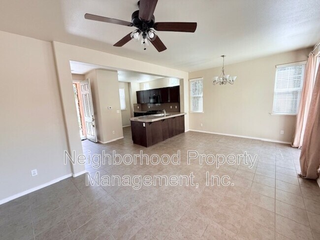 Foto del edificio - 4042 Trenton Ave