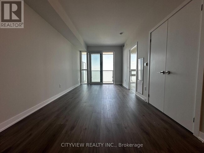 Building Photo - 430-4430 Square One Dr