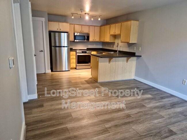 Foto del edificio - 9837 NE Irving St