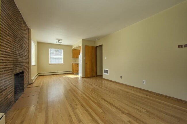 Building Photo - 2243 NW Flanders #2