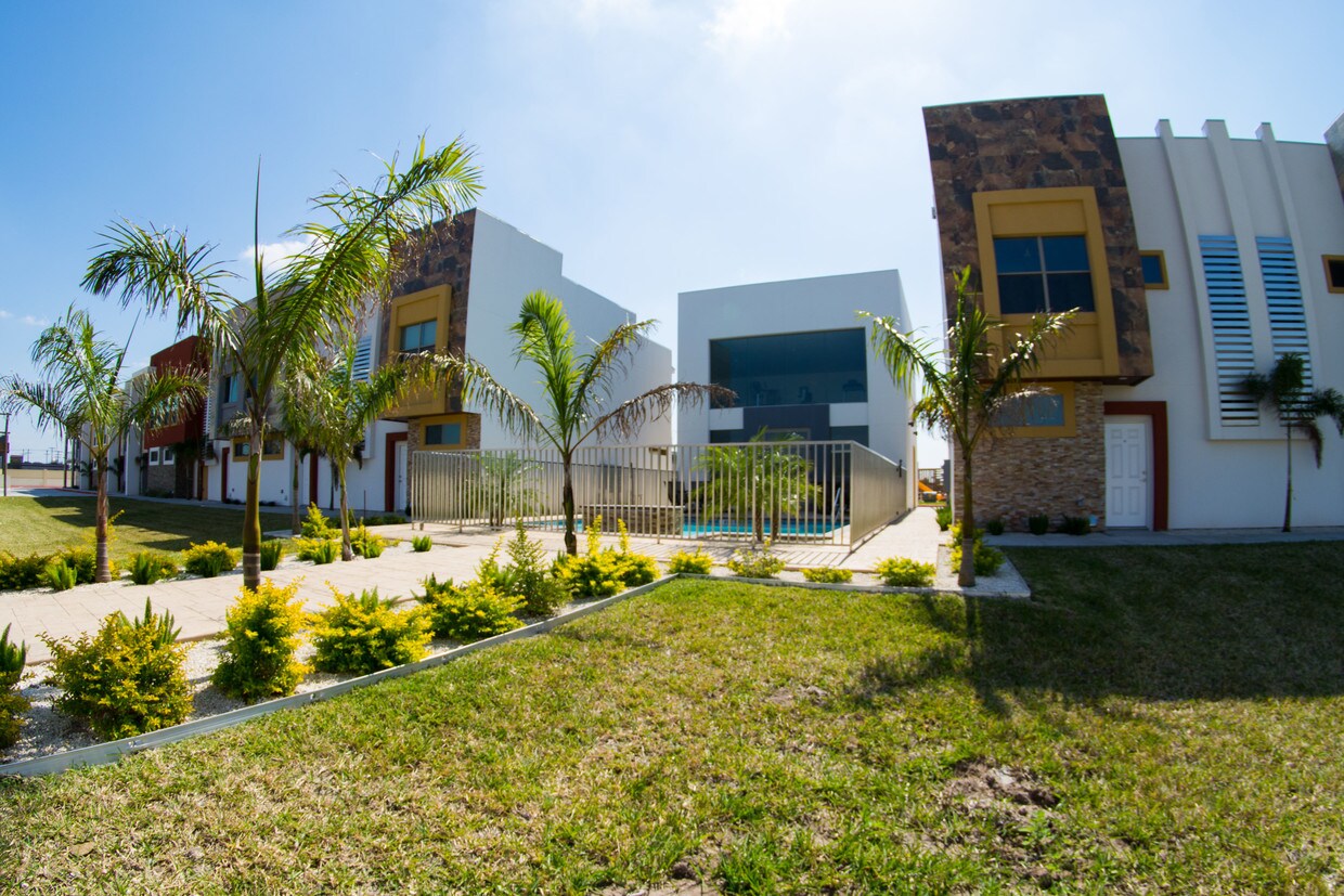 Foto principal - 2210 1st E St