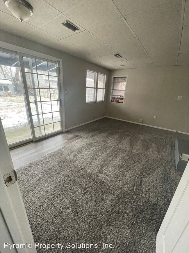 Building Photo - 3 br, 1 bath House - 5903 Tonka Ave