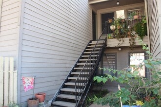 Building Photo - 16111 Aspenglen Dr