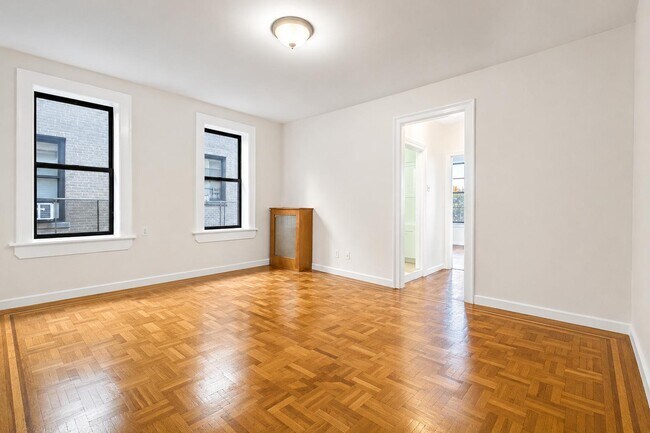 Foto del edificio - 1803 Riverside Dr
